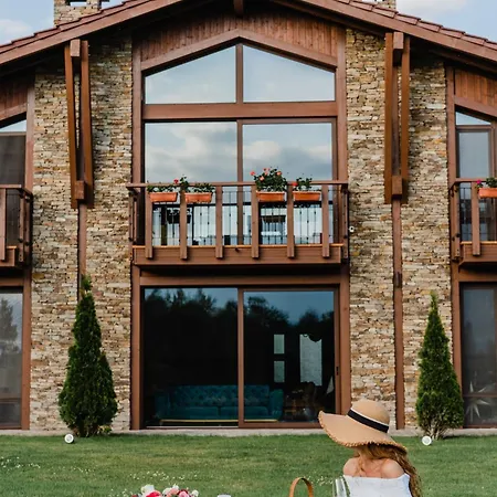 Luxury & Tia Maria *